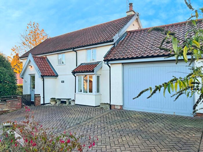 2 Bedroom Detached House For Sale In The Street, Tuddenham St Martin, IP6
