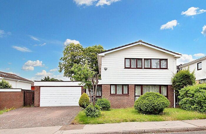 5 Bedroom Detached House For Sale In Tanglewood Close, Shirley, CR0