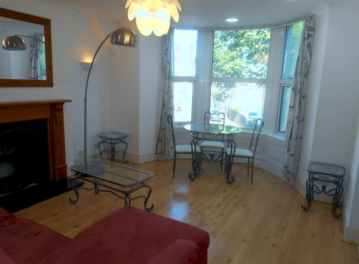 1 Bedroom Flat To Rent In Richmond Road, Cardiff, CF24