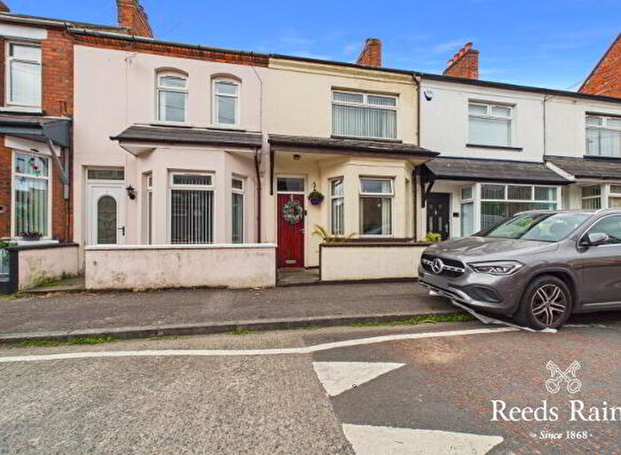 2 Bedroom House For Sale In Hollycroft Avenue, Belfast, BT5