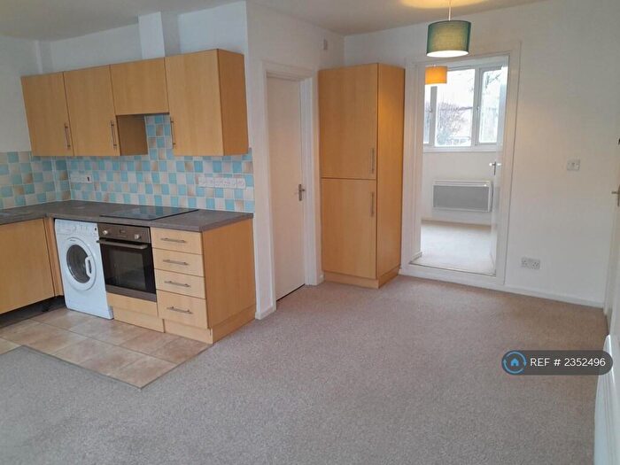 1 Bedroom Flat To Rent In Icen Way, Dorchester, DT1