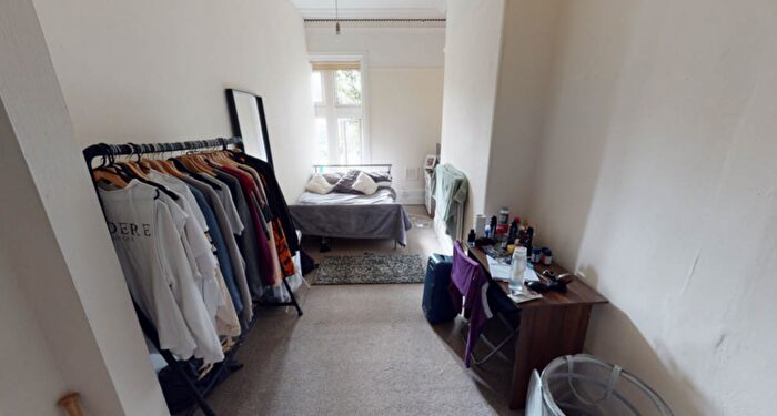 4 Bedroom House To Rent In Cardigan Road, Leeds, LS6