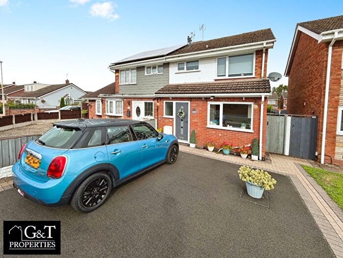 3 Bedroom Semi-Detached House For Sale In Balfour Road, Kingswinford, DY6