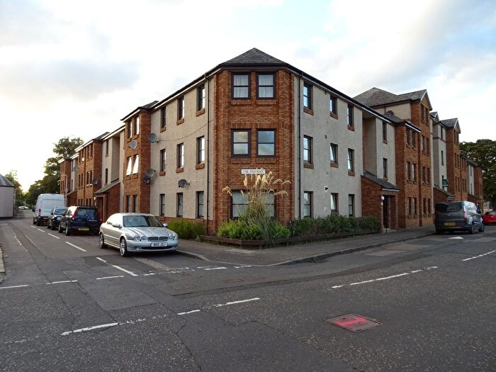 3 Bedroom Flat To Rent In The Paddock, Musselburgh, East Lothian, EH21