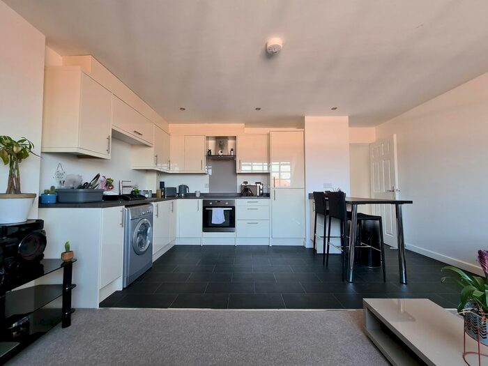 1 Bedroom Flat To Rent In High Street, Ely, CB7