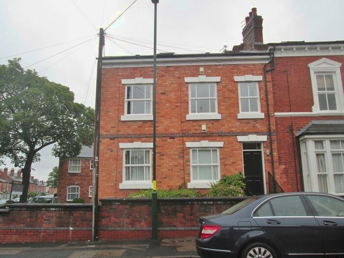 2 Bedroom Apartment To Rent In Clarence Mews, Harborne, B17