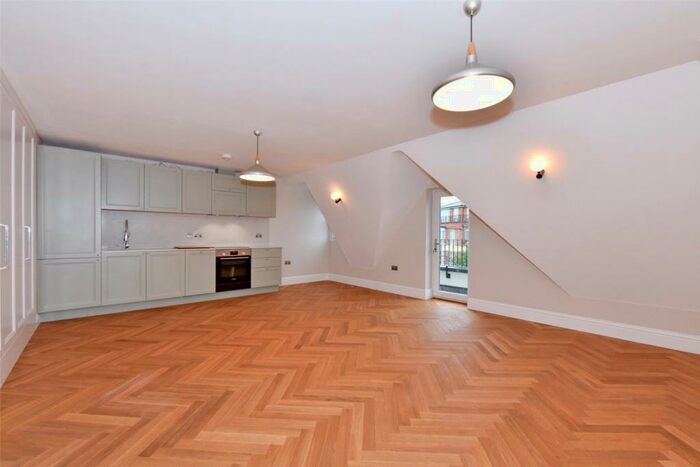 1 Bedroom Apartment To Rent In Clarence Road, Windsor, Berkshire, SL4