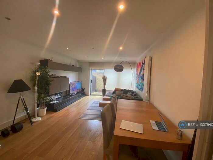 3 Bedroom Terraced House To Rent In Stanford Mews, London, E8