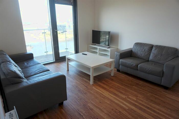 3 Bedroom Flat To Rent In Plaza Boulevard, Liverpool, L8