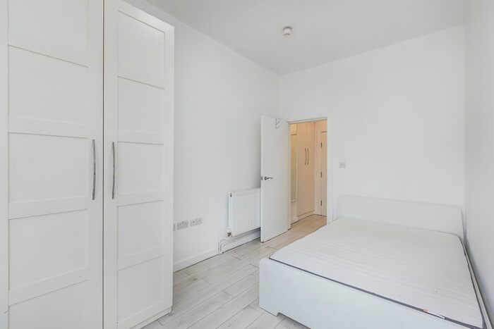 Studio To Rent In Warwick Road, Earl's Court, SW5