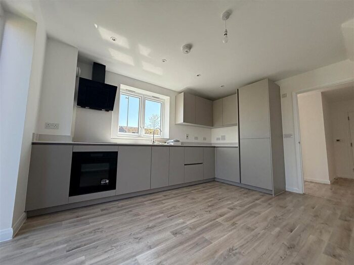 3 Bedroom Detached House To Rent In Beaulieu, Chelmsford, CM1