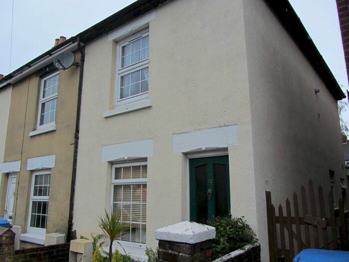 1 Bedroom Flat To Rent In Gordon Road, Fareham, PO16