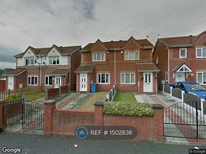 2 Bedroom Semi-Detached House To Rent In Bramble Avenue, Salford, M5
