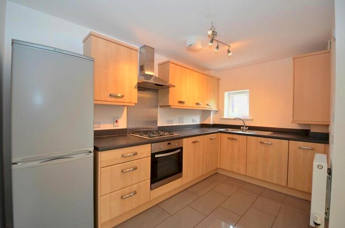 2 Bedroom Flat To Rent In Maple Court, Crosby Gardens, Uxbridge, UB8