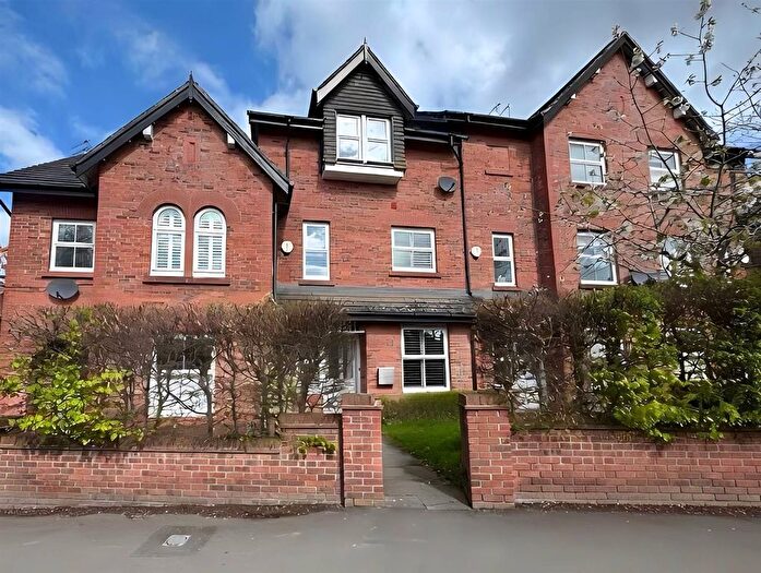 3 Bedroom Town House For Sale In Knutsford Road, Alderley Edge, Cheshire, SK9
