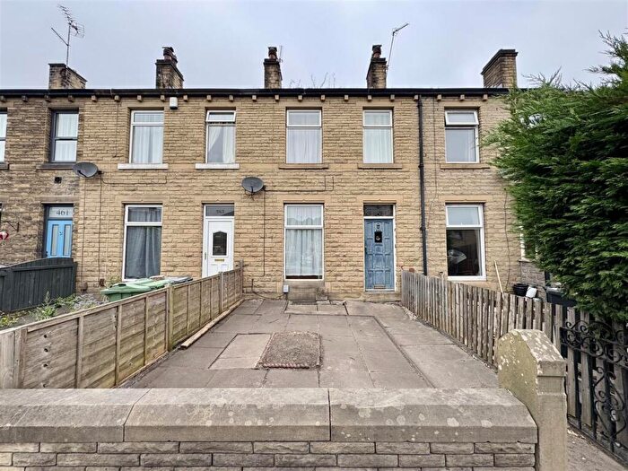 3 Bedroom Terraced House For Sale In Leeds Road, Huddersfield, HD2