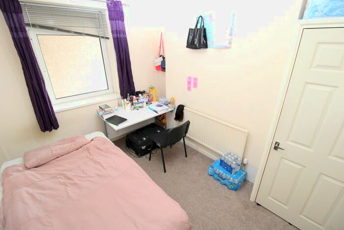1 Bedroom Property To Rent In Broadway, Pontypridd, CF37