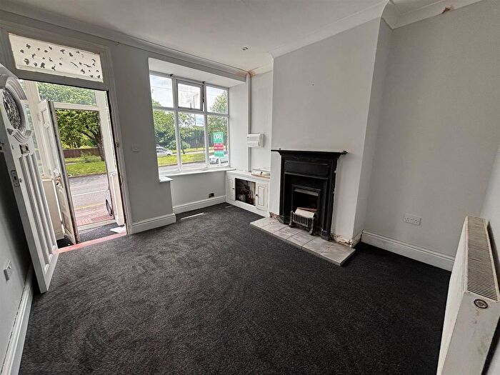 2 Bedroom Terraced House To Rent In Hagley Road West, Smethwick, B67