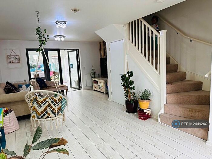 2 Bedroom End Of Terrace House To Rent In Benning Drive, Dagenham, RM8