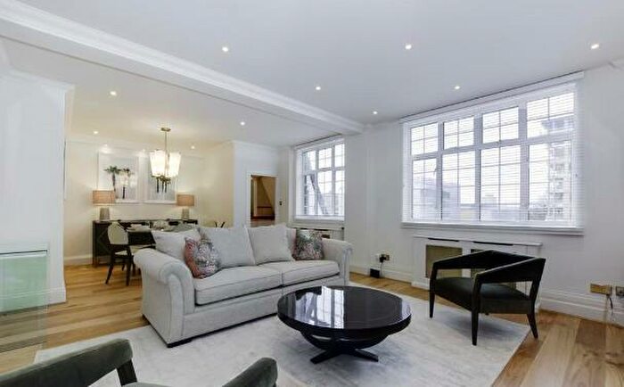 3 Bedroom Property To Rent In Park Road, London, NW8