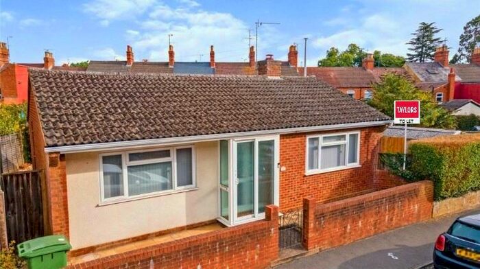 2 Bedroom Bungalow To Rent In Green Lane, Wolverton, MK12