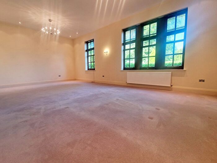 3 Bedroom Property To Rent In Woodfold Park, Blackburn, BB2