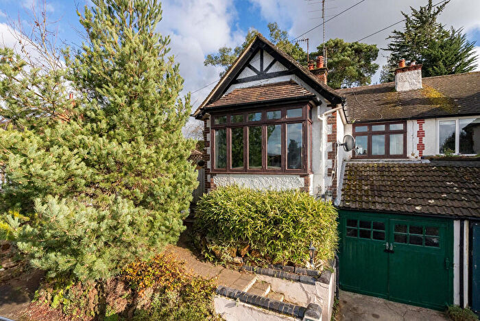 3 Bedroom Semi-Detached House For Sale In Deepdene Gardens, Dorking, RH4