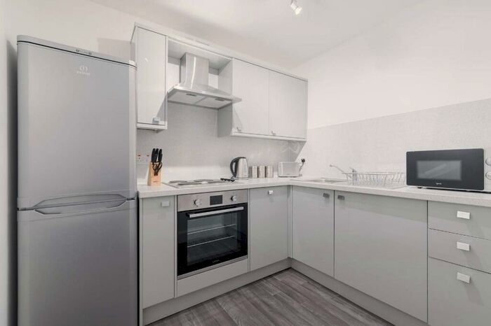 2 Bedroom Flat To Rent In Panmure Place, Tollcross, Edinburgh, EH3