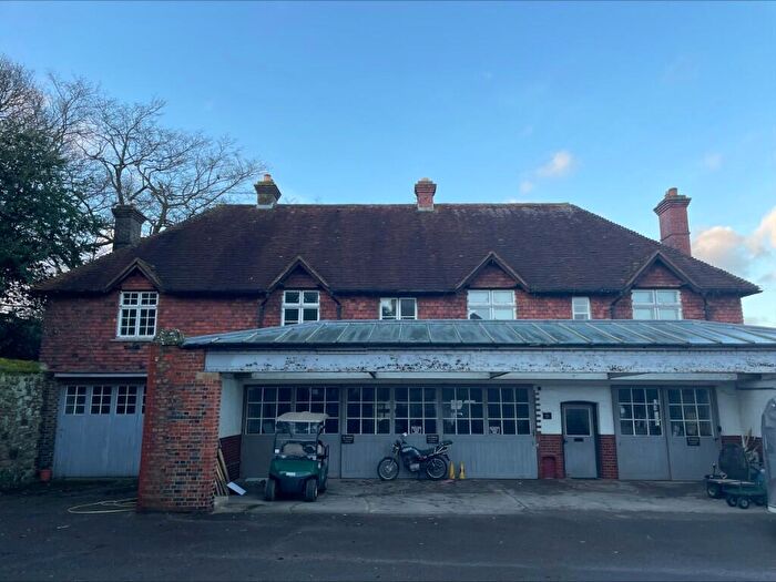 4 Bedroom Coach House To Rent In North Street, Petworth, West Sussex, GU28