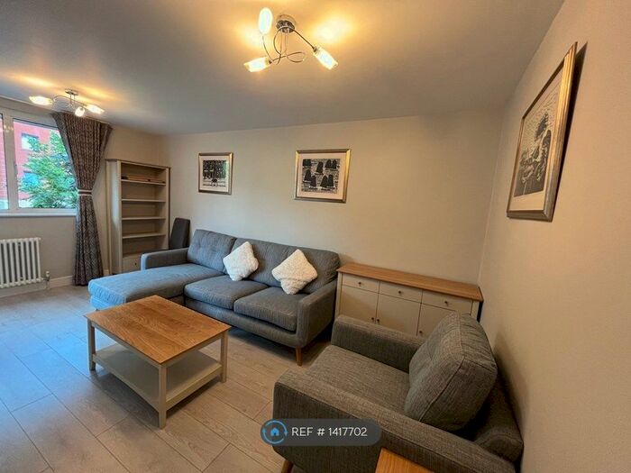 2 Bedroom Flat To Rent In Dalkeith Court, London, SW1P