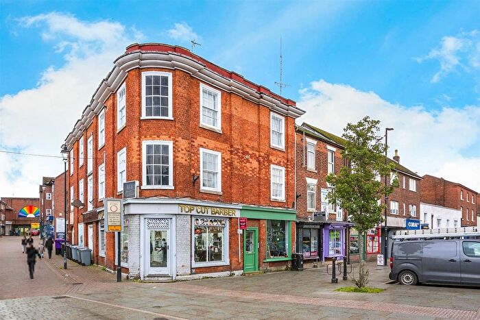 2 Bedroom Flat For Sale In Westgate, Grantham, NG31