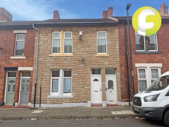 2 Bedroom Flat For Sale In Elsdon Terrace, North Shields, NE29