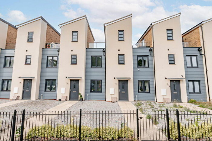2 Bedroom Terraced House For Sale In Selkirk Drive, Oakridge Park, Milton Keynes, MK14