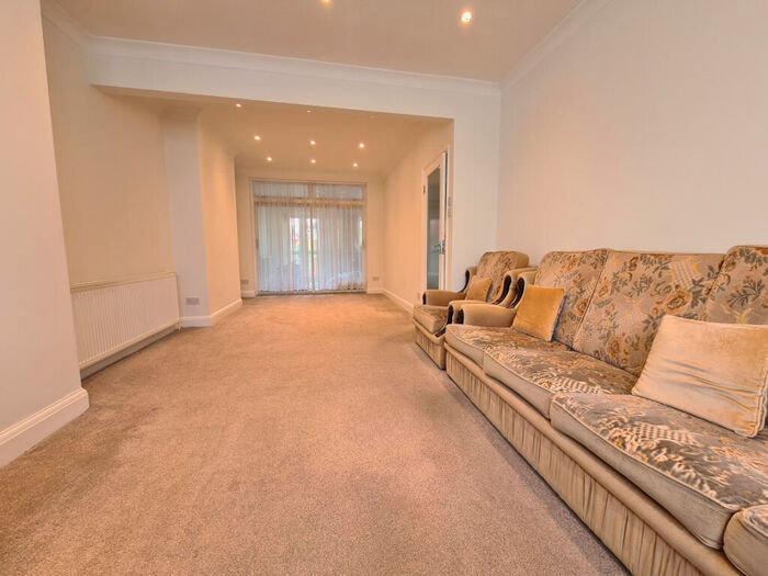 4 Bedroom Semi-Detached House To Rent In Rushgrove Avenue, Colindale, London, NW9