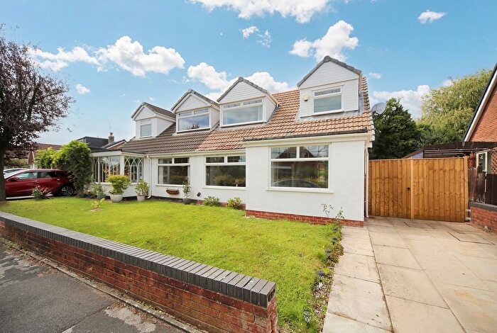 4 Bedroom Semi-Detached House For Sale In Clifton Road, Billinge, WN5