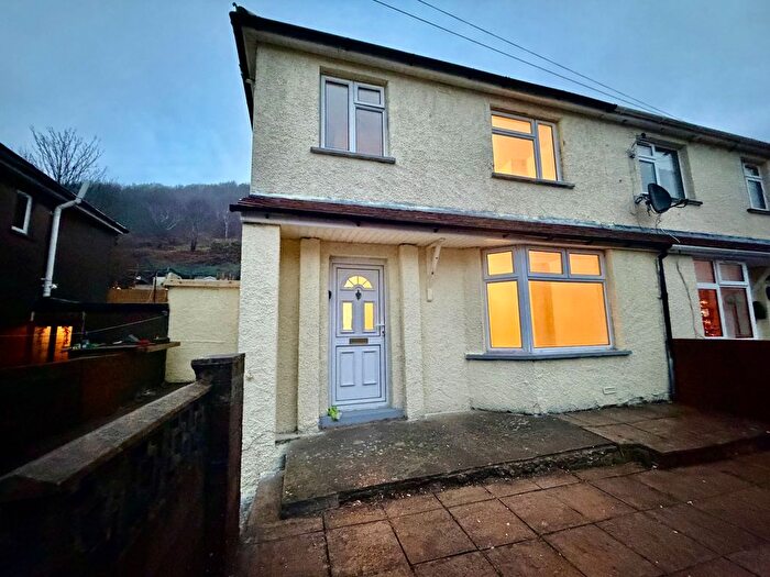 3 Bedroom Semi Detached House For Sale In Tribute Avenue, Cwmcarn, NP11