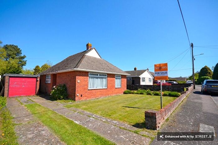 2 Bedroom Detached Bungalow For Sale In Harman Avenue, Lympne, CT21