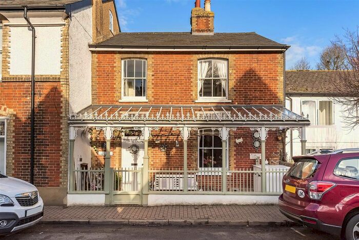 3 Bedroom Semi-Detached House For Sale In High Street, Whitwell, Hitchin, SG4