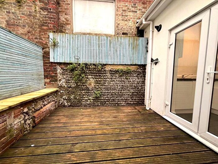 1 Bedroom Maisonette To Rent In Devonshire Place, Brighton, BN2