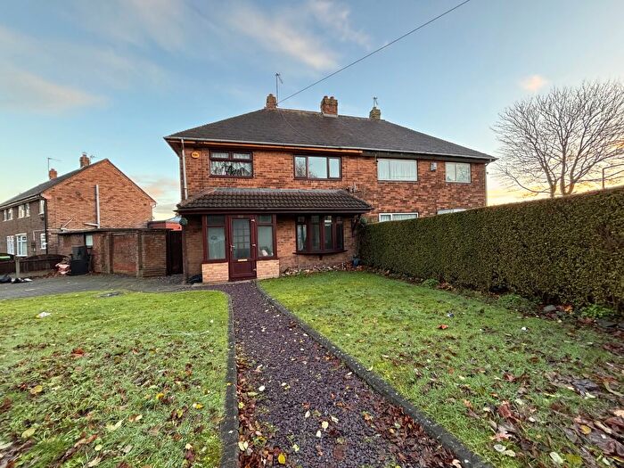 3 Bedroom Semi Detached House To Rent In Old Park Road, Wednesbury, WS10