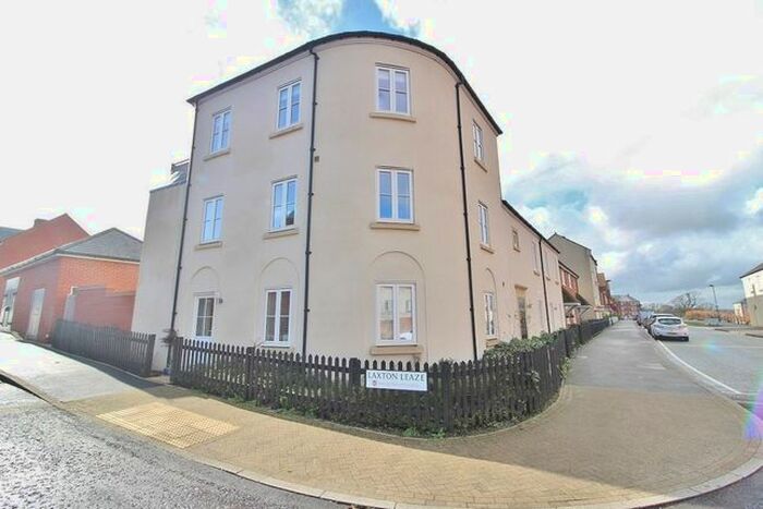 2 Bedroom Flat For Sale In Grainger Street, Waterlooville, PO7