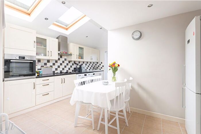 3 Bedroom Terraced House For Sale In Brighton Road, South Croydon, CR2