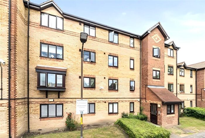 1 Bedroom Apartment To Rent In John Maurice Close, London, SE17
