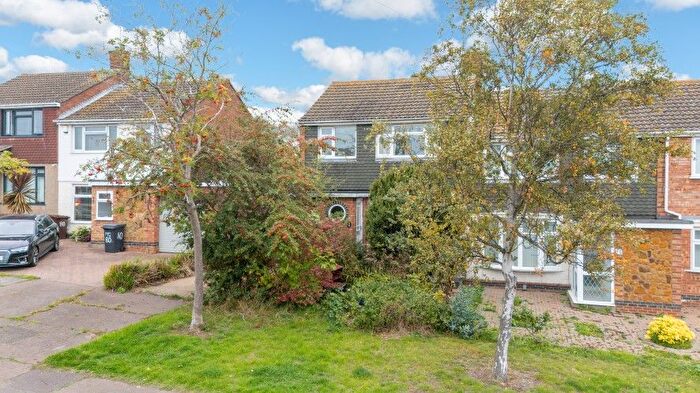 3 Bedroom Semi-Detached House For Sale In Highlands Avenue, Northampton, Northamptonshire, NN3