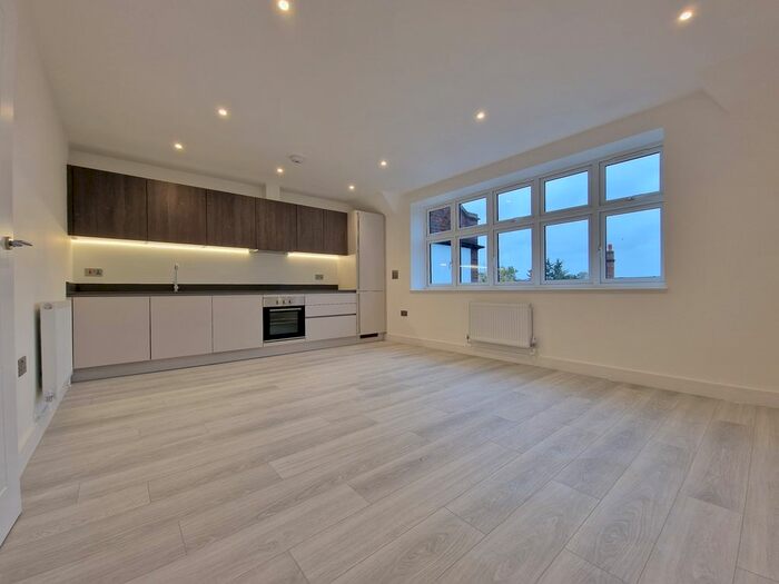 1 Bedroom Flat To Rent In Sussex Place, London, KT3