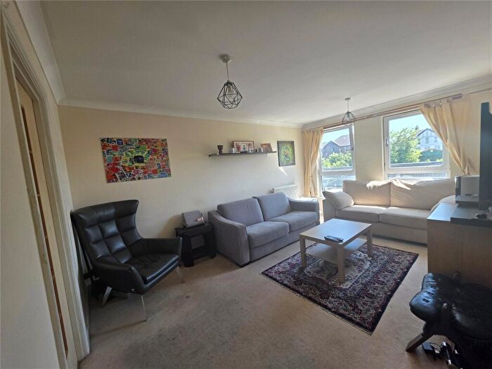 2 Bedroom Apartment For Sale In Melbourne Road, Wallington, SM6