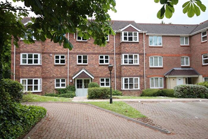 1 Bedroom Apartment For Sale In Greenacres, Horsham, RH12