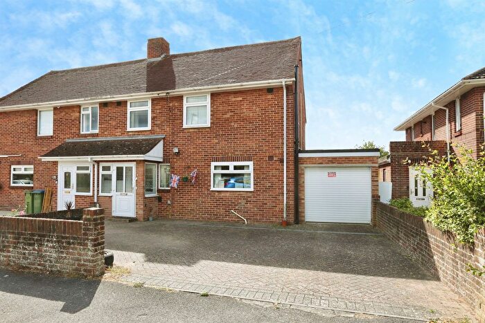 3 Bedroom Semi-detached House For Sale In Thorni Avenue, Fareham, PO15