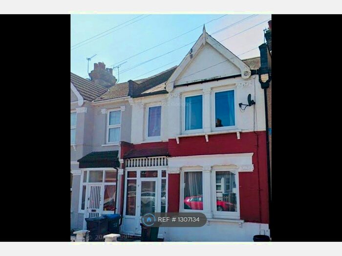 3 Bedroom Terraced House To Rent In Albert Road, London SE25