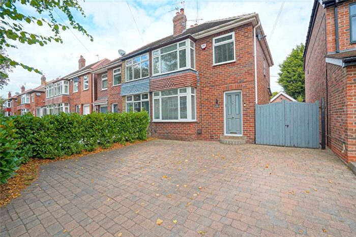 3 Bedroom Semi-Detached House For Sale In The Grove, Wickersley, Rotherham, South Yorkshire, S66
